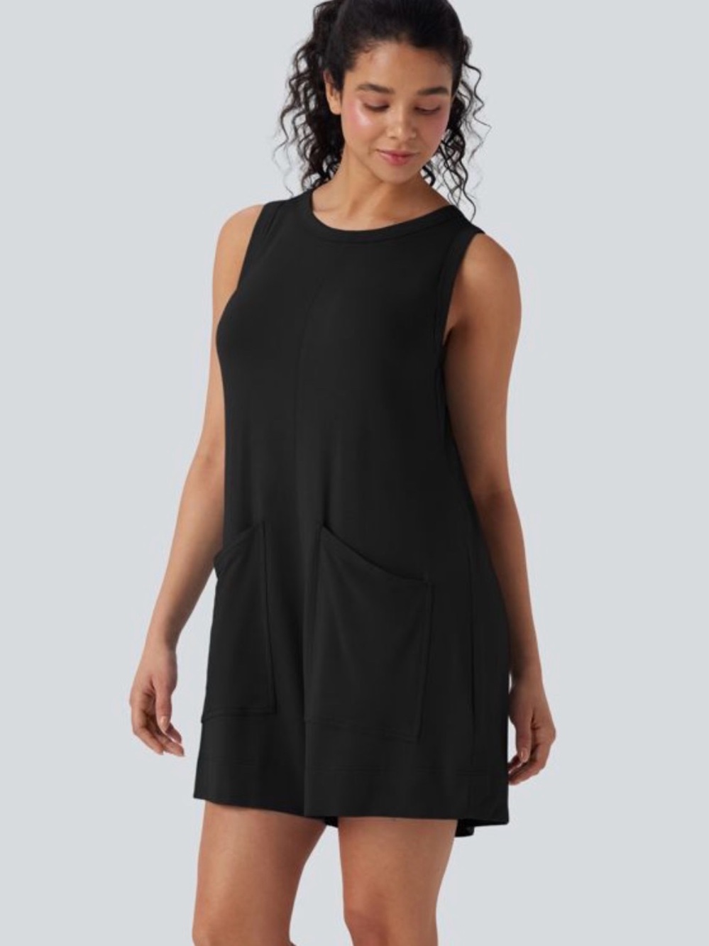 HALARA Round Neck Sleeveless Casual Jumpsuit with Pockets